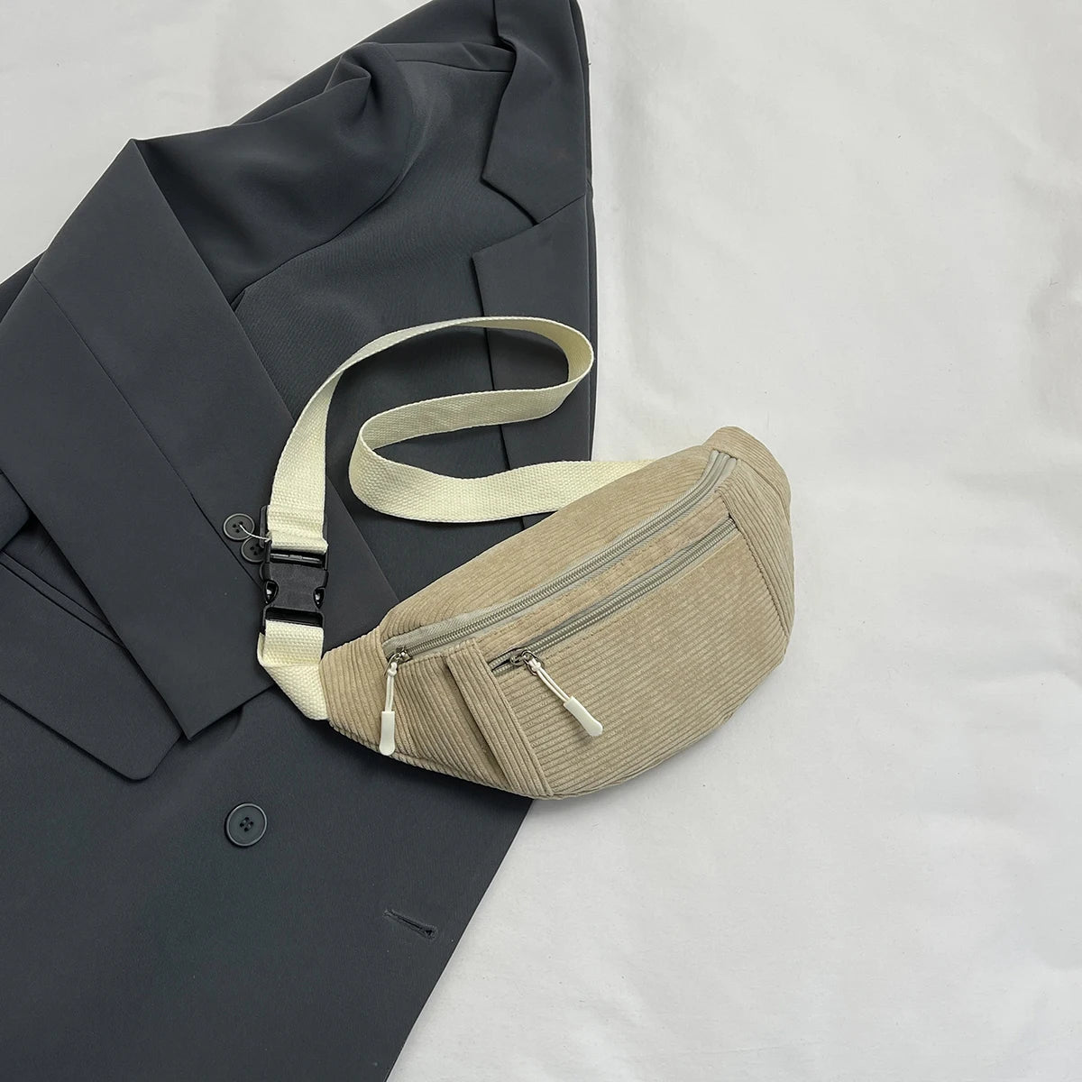 Sac banane en velours beige
