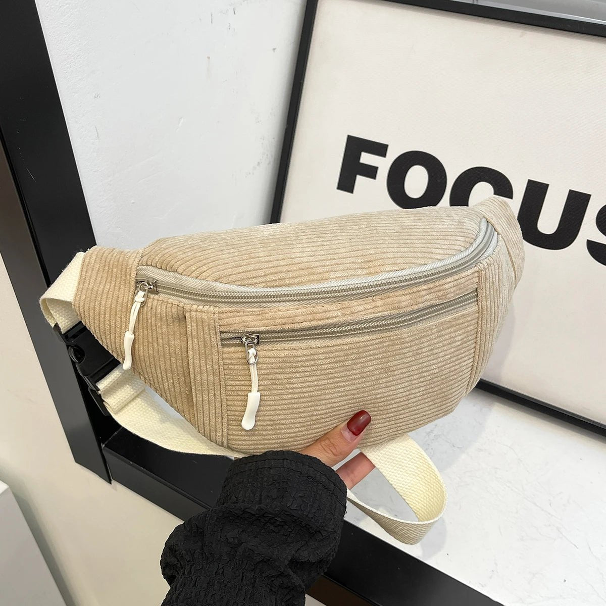 Sac banane en velours blond