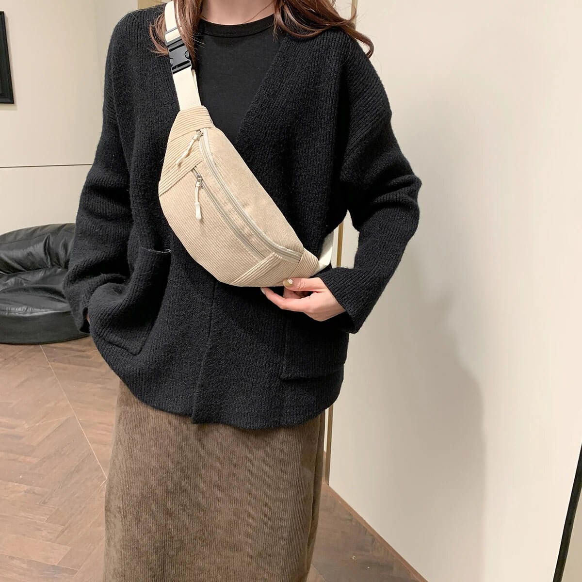 Sac banane en velours côtelé beige