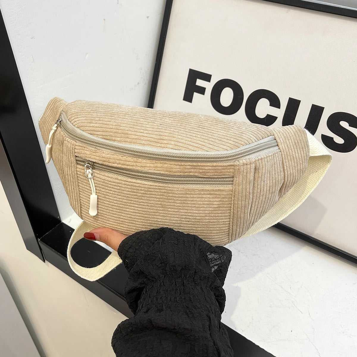 Sac banane en velours côtelé blond