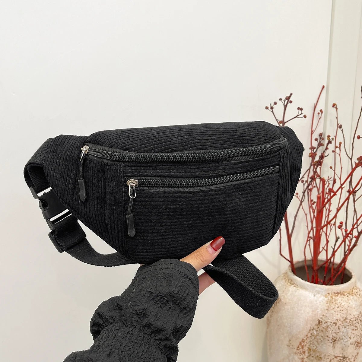 Sac banane en velours côtelé noir