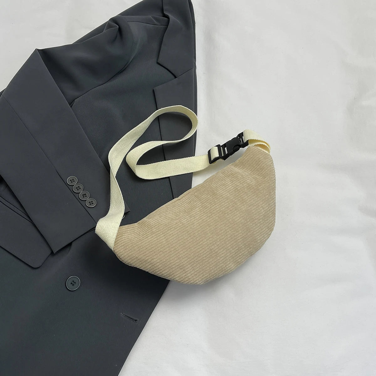 Sac banane en velours côtelé pratique